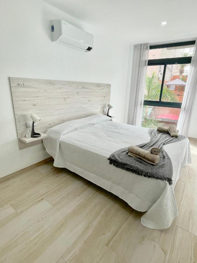 Island Suites Arona  Exteriér fotografie