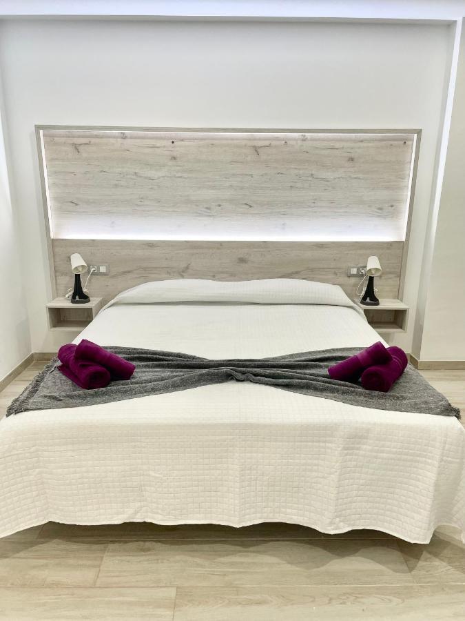 Island Suites Arona  Exteriér fotografie