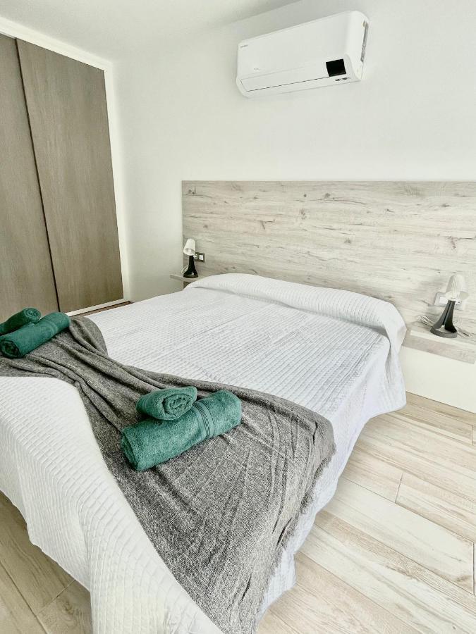 Island Suites Arona  Exteriér fotografie