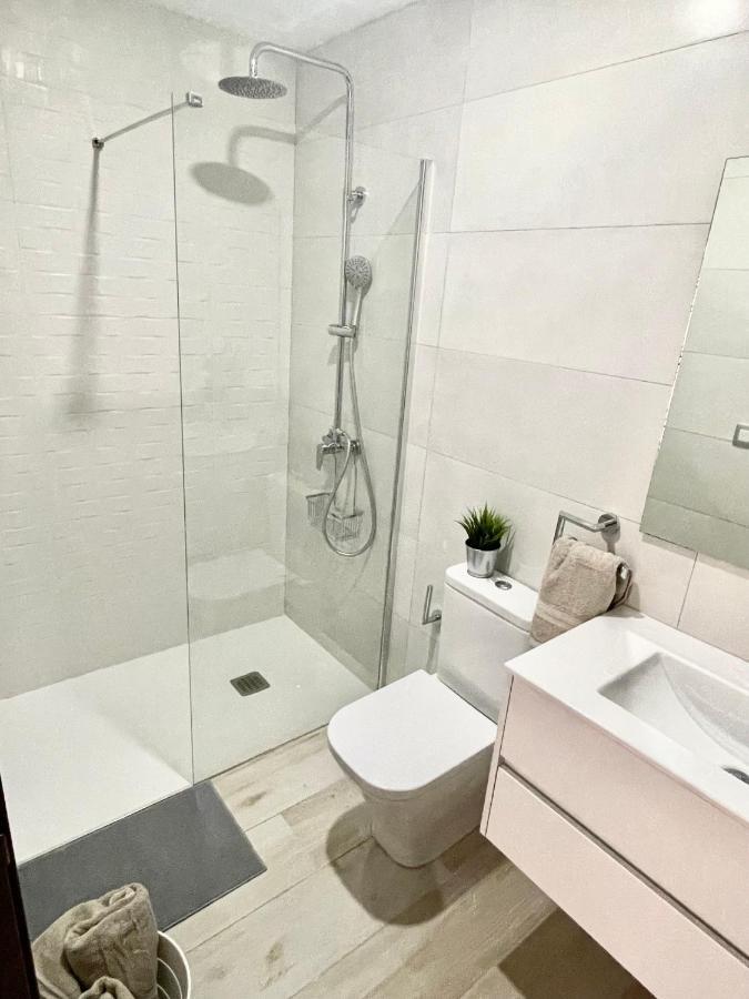 Island Suites Arona  Exteriér fotografie