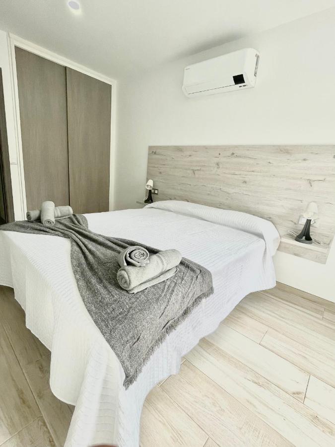 Island Suites Arona  Exteriér fotografie
