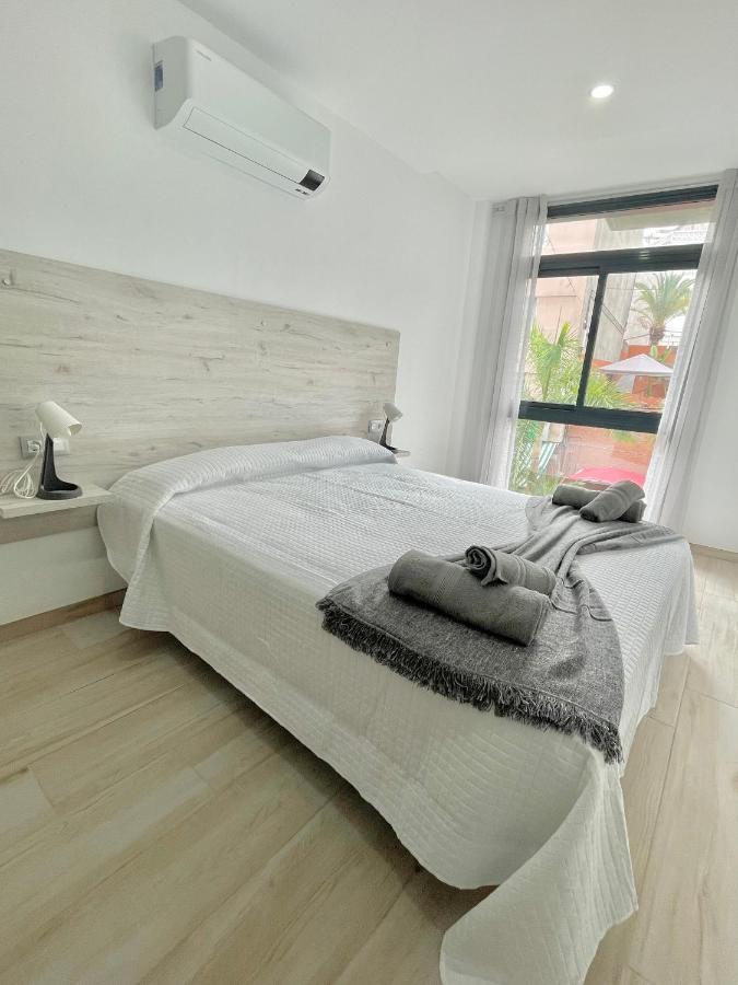 Island Suites Arona  Exteriér fotografie